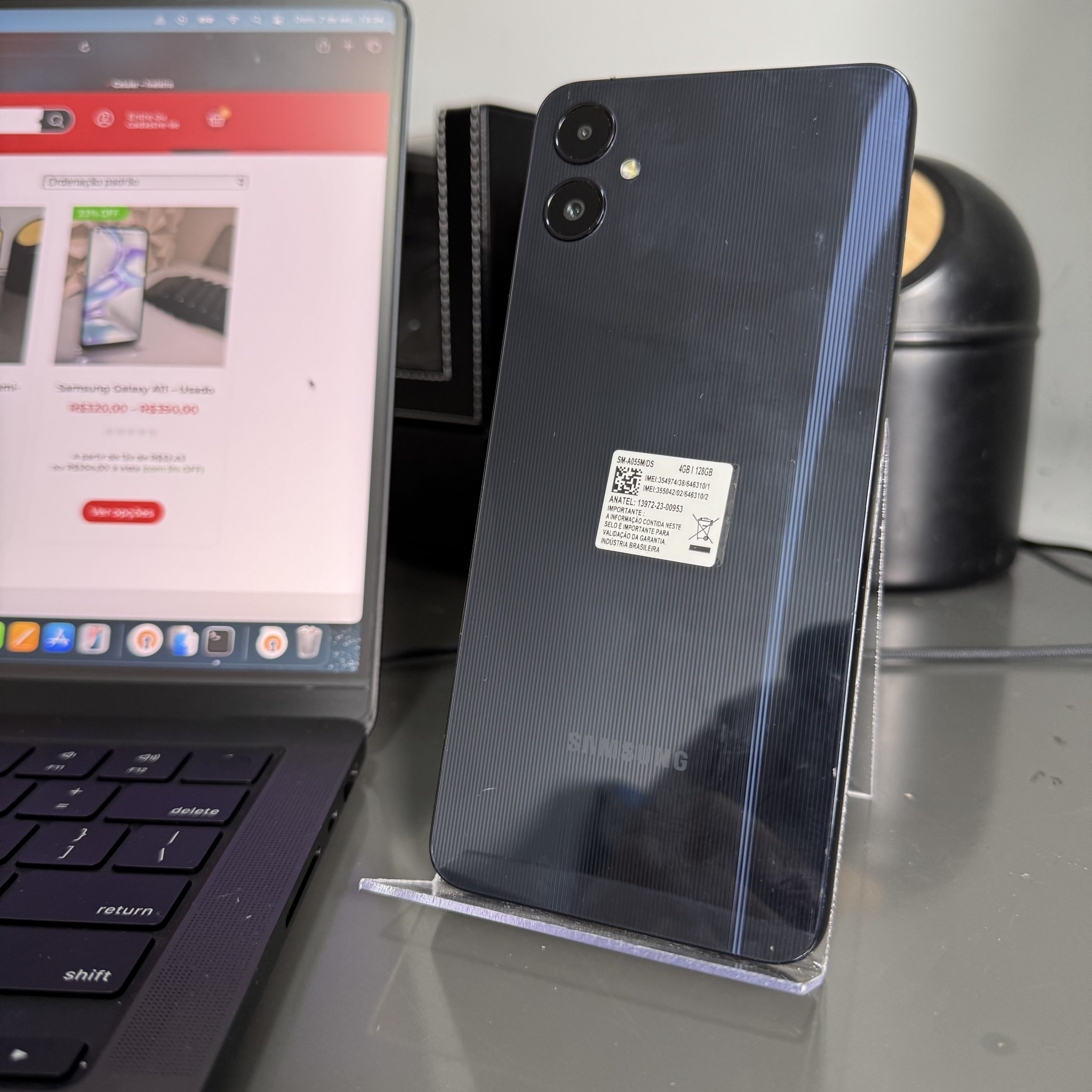 Samsung Galaxy A05 – Tela 6.7" – 4 GB RAM – 128 GB Armazenamento (Semi-Novo) - Image 2